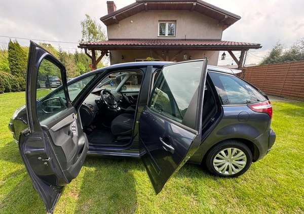 Citroen C4 Picasso cena 22900 przebieg: 229000, rok produkcji 2012 z Kołobrzeg małe 596